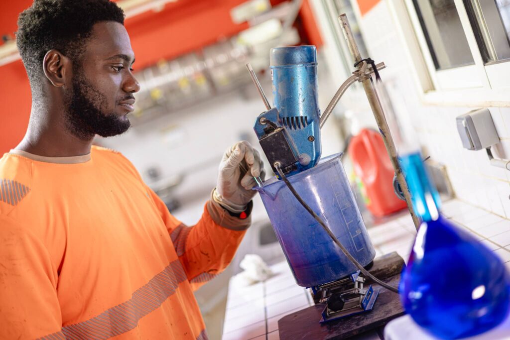 Colas Ribal - laboratoire et maintenance des routes